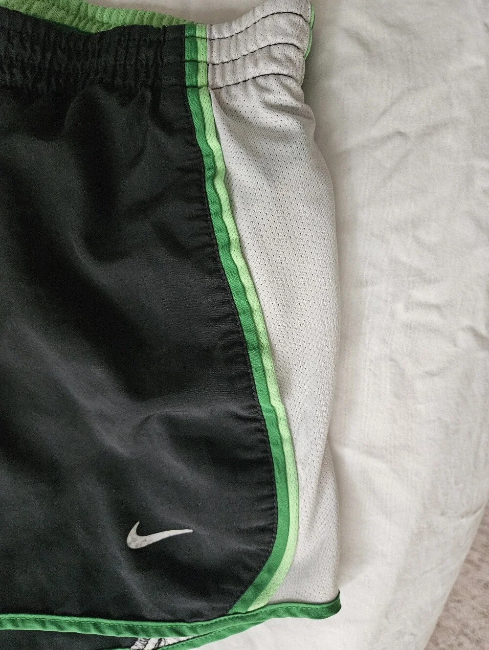 NIKE Dri-FIT Tempo Black Green Athletic Running Shorts | SZ S